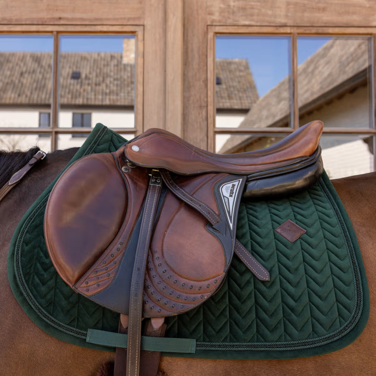 Kentucky Horsewear Velvet Mini Pearls jumping saddle pad