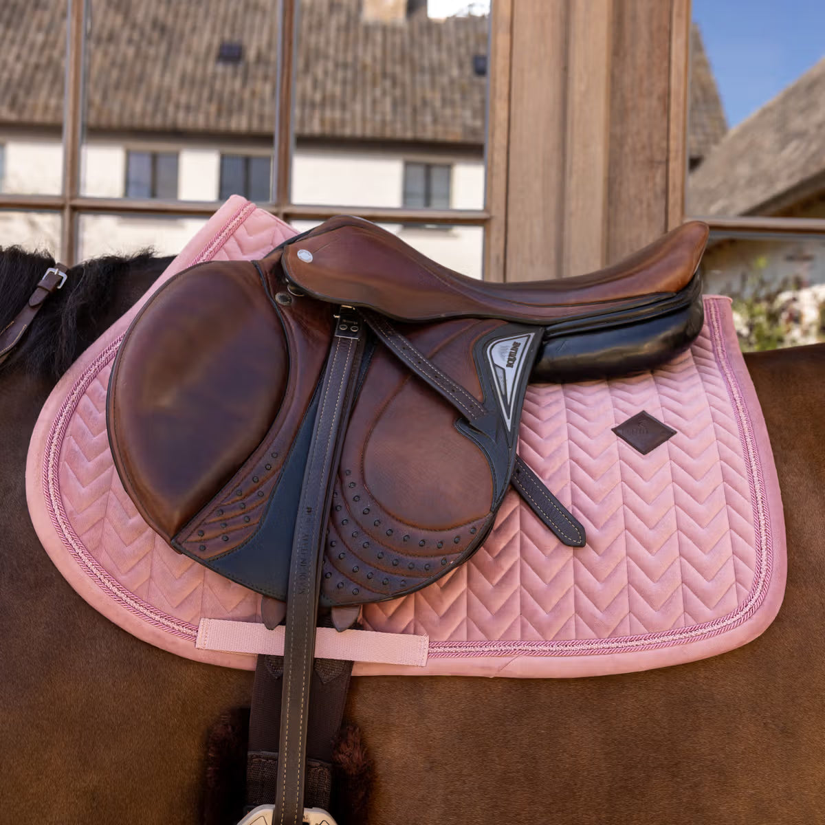Kentucky Horsewear Velvet Saddle Pad Mini Pearls in Old Rose.